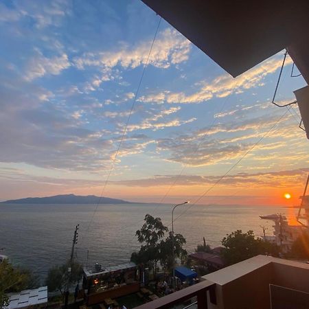 Del Mar Sea View Apartment Sarandë Eksteriør bilde