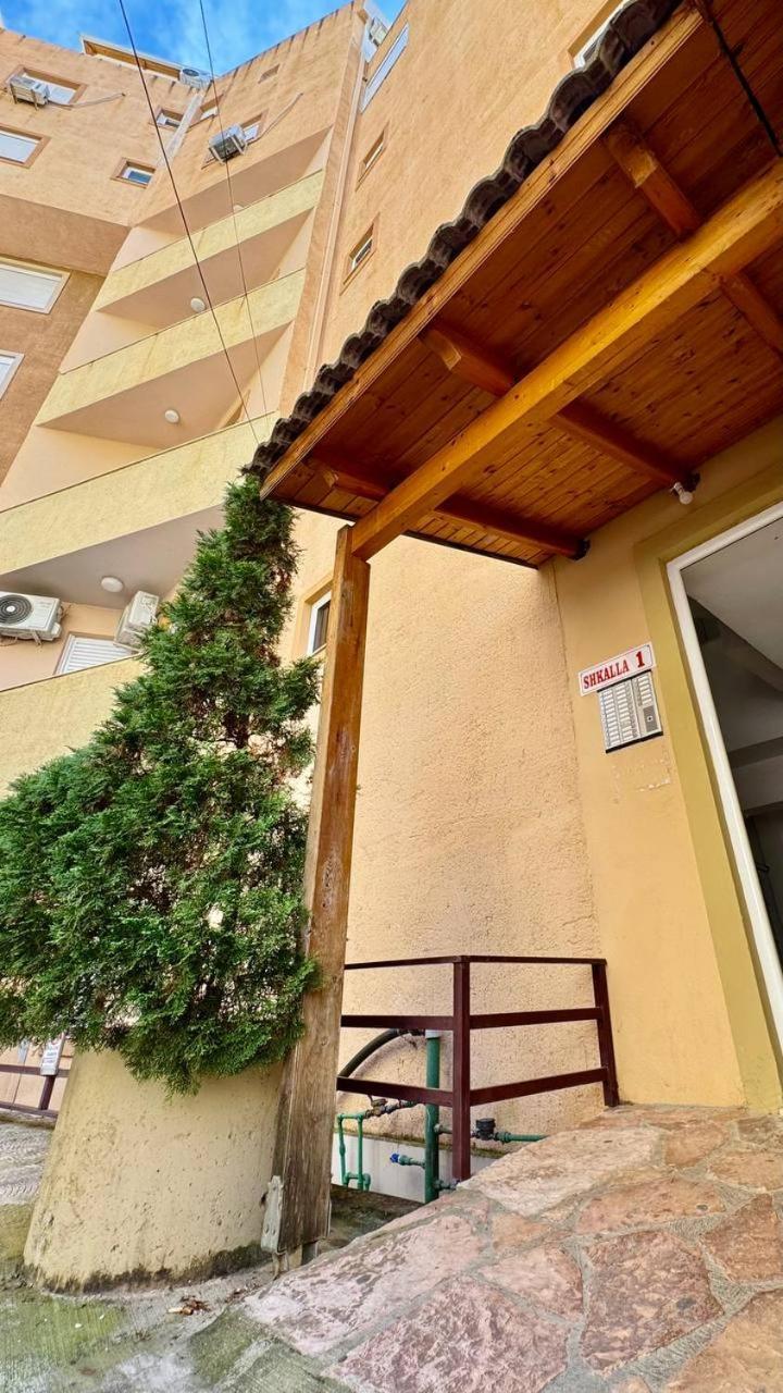 Del Mar Sea View Apartment Sarandë Eksteriør bilde
