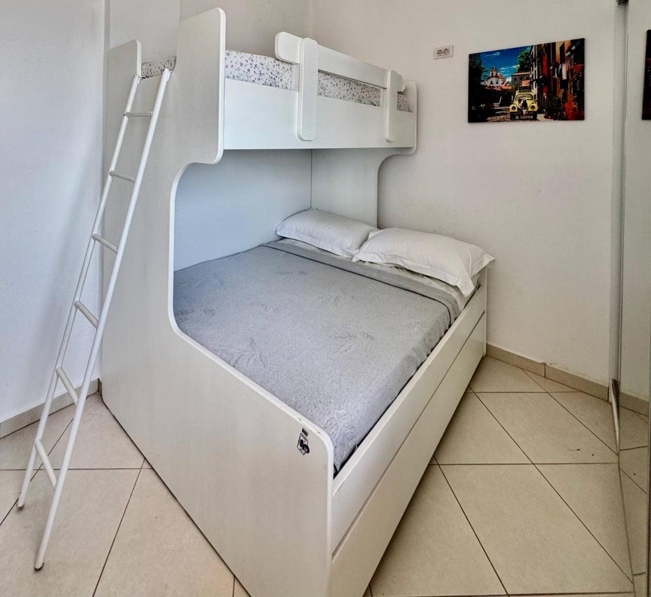 Del Mar Sea View Apartment Sarandë Eksteriør bilde