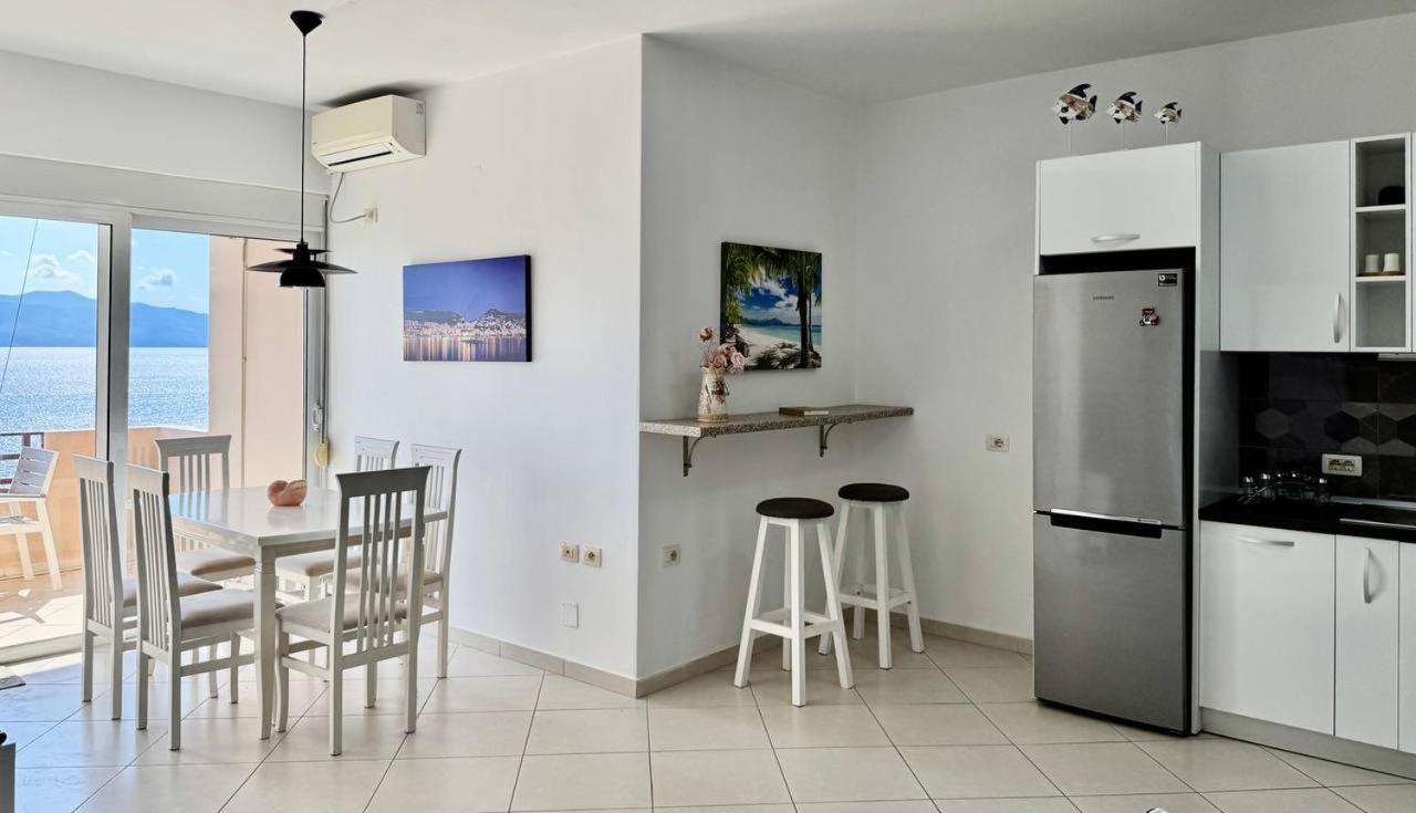 Del Mar Sea View Apartment Sarandë Eksteriør bilde